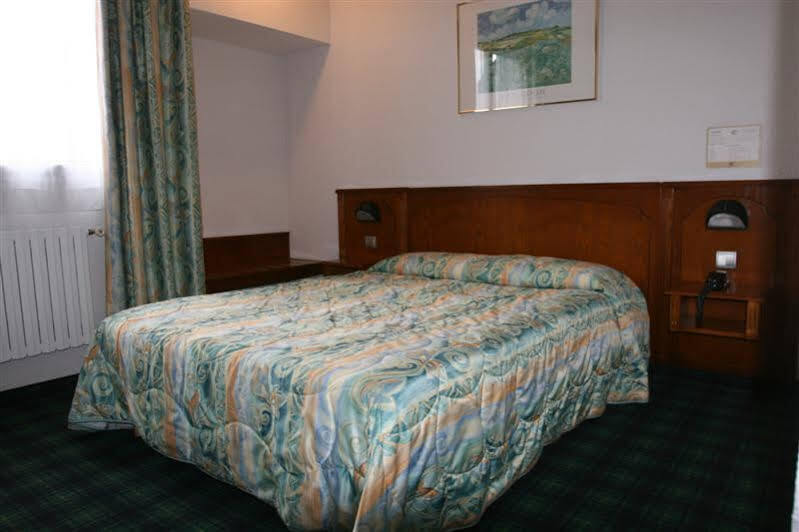Hotel Christ Roi Lourdes Esterno foto